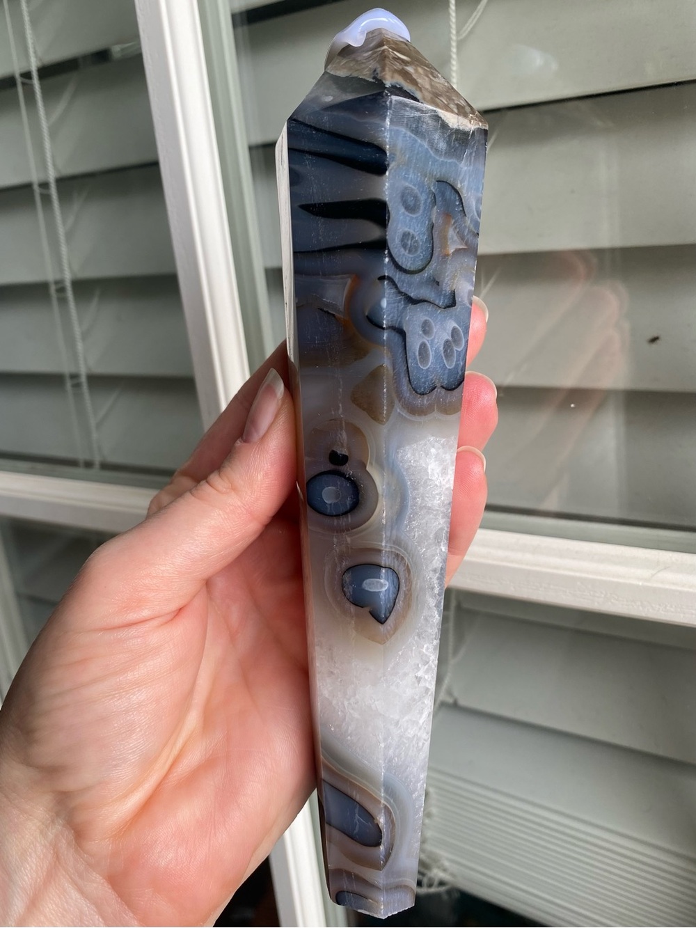 🌋✨ Volcano Agate Wand – UV Reactive with Open Druzy ✨🌋 - Picture 11 of 14